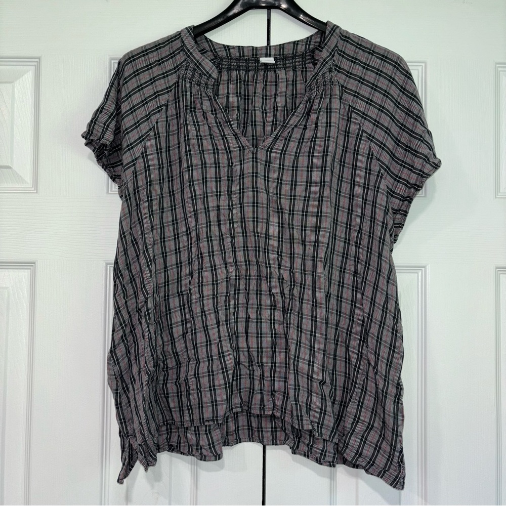 Old Navy Women’s Black Gray Pink Plaid Short Sleeve Shirt XL Rayon Viscose